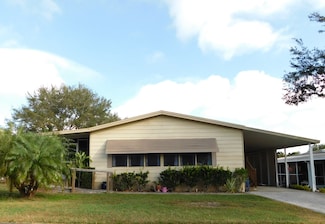 1527 Black Forest Dr, Lakeland, FL 33810