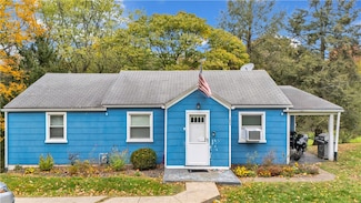 1004 Gringo Rd, Aliquippa, PA 15001