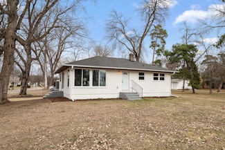 761 Labore Rd, Saint Paul, MN 55117