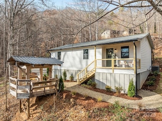 242 Moody Cove Rd, Weaverville, NC 28787