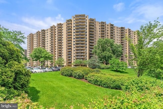 203 Yoakum Pkwy Unit 603, Alexandria, VA 22304