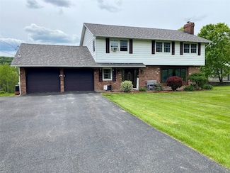 1219 Hawleyton Rd, Binghamton, NY 13903