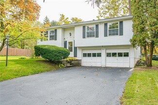 15 Cascade Rd, West Henrietta, NY 14586