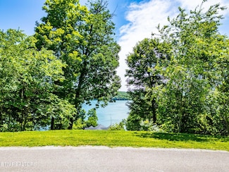 234 Suncrest Cove, Lafollette, TN 37766