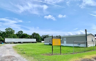 147 Riverview Dr, Patterson, LA 70392