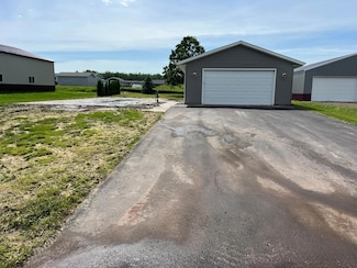 16577 Linden Ave, Grasston, MN 55030
