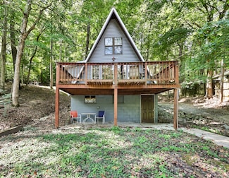 111 Lakeshore Dr, Dover, TN 37058