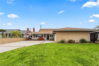 14901 Quill Cir, Huntington Beach, CA 92647
