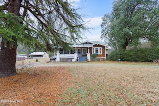 23461 Riverton Rd, Wagram, NC 28396