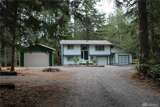 3410 Camp Ln NW, Seabeck, WA 98380
