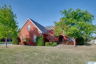 4921 Jenna Cir SE, Owens Cross Roads, AL 35763