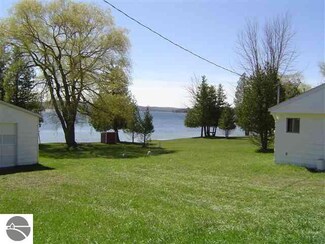6483 S Lake Shore Dr, Cedar, MI 49621