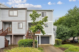 243 Mill Point Dr, Hampton, VA 23669