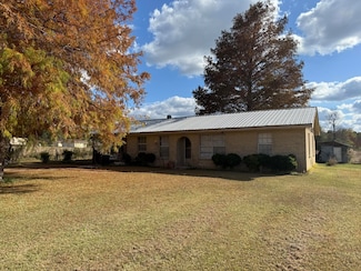 67 Tom Lewis Rd, Tylertown, MS 39667