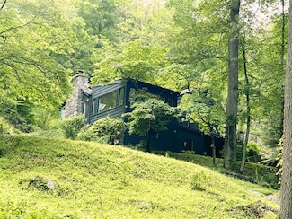 29 Tyler Rd, Putnam Valley, NY 10579
