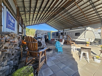 1008 Wc Pickett Rd, Clifton, TN 38425