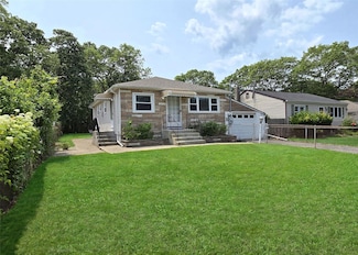 702 Johnson Ave, Ronkonkoma, NY 11779