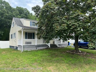 12 Culver Ct, Old Bridge, NJ 08857