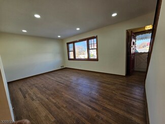 32 Highview Dr, Woodland Park, NJ 07424