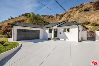 9931 Roscoe Blvd, Sun Valley, CA 91352