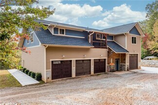 912 White Oak Ln, Tryon, NC 28782