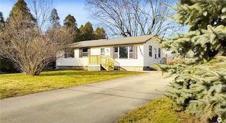 4321 Witherden Rd, Marion, NY 14505
