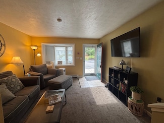 266 Endicott St N Unit 23, Laconia, NH 03246