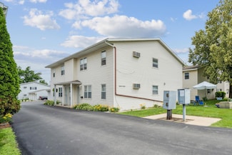 2227 3rd St SW, Rochester, MN 55902