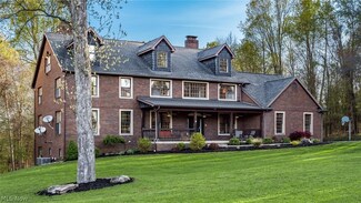 10257 Twin Oaks Dr, Cambridge, OH 43725