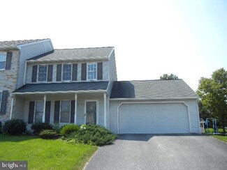224 Lemon Ln, Leola, PA 17540