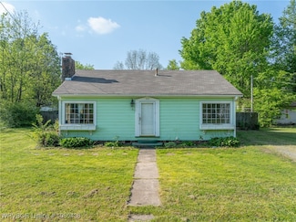 714 E Academy St, Paris, AR 72855