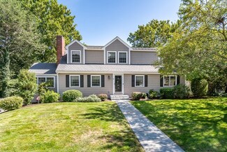 15 River Glen Rd, Wellesley Hills, MA 02481