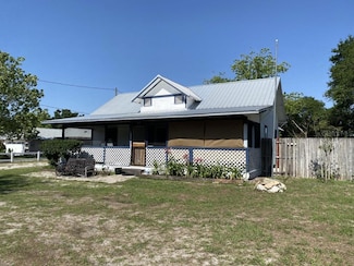 705 Grape Ave, Saint Cloud, FL 34769