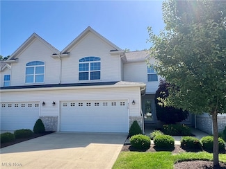 824 Wildberry Cir, Avon Lake, OH 44012