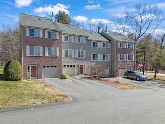 5 Lynn Dr, MerriMacK, NH 03054