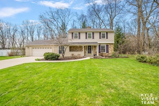 525 Greenbrier Dr SE, Grand Rapids, MI 49546