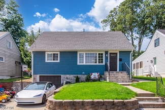 28 Highview Ave, Totowa, NJ 07512