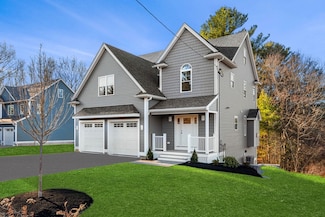 910 Livingston St, Tewksbury, MA 01876