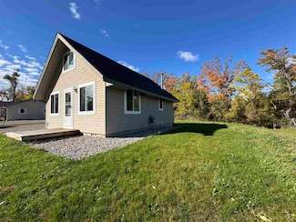 332 W Sheridan St, Petoskey, MI 49770