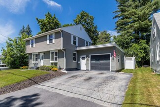 10 Fairlawn Ave, Lewiston, ME 04240