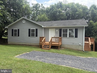 296 Bryce Blvd, Mount Jackson, VA 22842