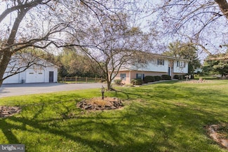 1118 Heather Dr, Chambersburg, PA 17202