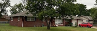 2017 Cleveland St, Great Bend, KS 67530