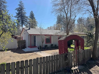 19124 Brookside Ave, Weed, CA 96094