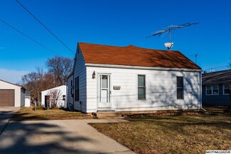 948 8th St SE, Mason City, IA 50401