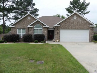 205 Winthrop Ct, Kathleen, GA 31047