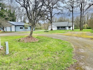 2706 Sandra Ave, Centralia, WA 98531