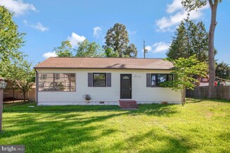 1734 Lake Ave, Shady Side, MD 20764