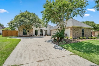 9832 Vignes Lake Ave, Baton Rouge, LA 70817