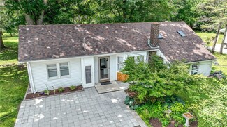4170 Gunnville Rd, Clarence, NY 14031